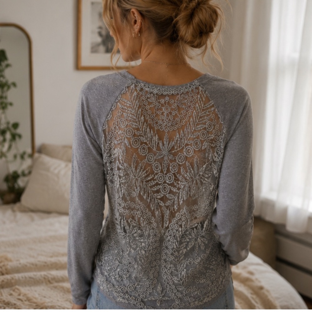 Urban Outfitters Pins & Needles silver/gray crewneck sweater with a lace back XS